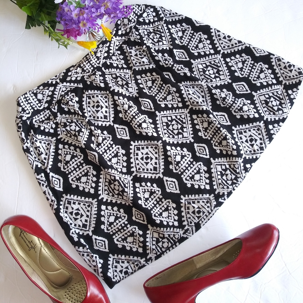 Angie black patterned skirt